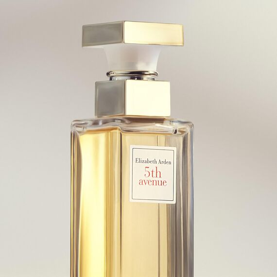 Elizabeth Arden - 5th Avenue, Eau de Parfüm, Parfümspray für Damen, elegant und luxuriös mit blumigen Noten von rosa Magnolie, Veilchen und Bernstein, frisches und leichtes Aroma - 125 ml