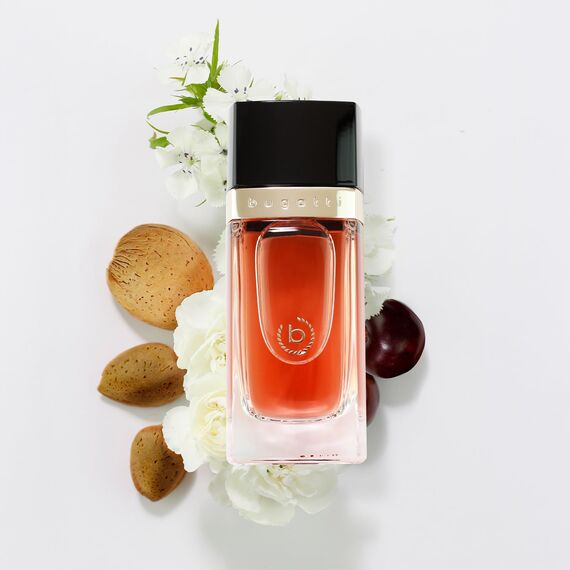 bugatti Eleganza Ambra Eau de Parfum für Damen 60 ml I Sinnlicher Damenduft für jedes Alter und jede Gelegenheit I Kraftvolle Kombination aus Kirsche, Mohn, Moschus und Vanille I Duft