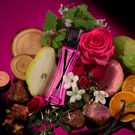 Christina Aguilera - Infinite Xtina, Eau de Parfum, Sprayduft, Fruchtig-blumiger Amber mit Noten von Rosa Guave, Rosa Jasmin und Modernem Amber, Parfüm für Frauen, 30 ml