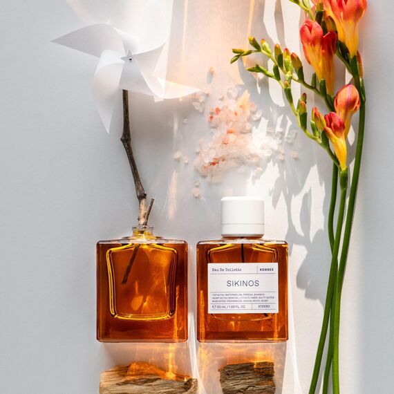 KORRES SIKINOS Eau de Toilette für Herren und Damen, unisex Duft, aquatisch & floral, vegan, 50 ml