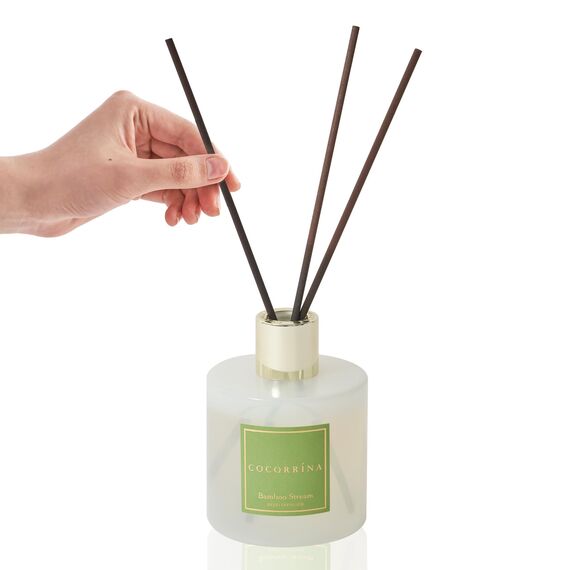 COCORRÍNA Raumduft Reed Diffuser mit 8 Duftstäbchen 200ml- Bamboo Stream, Natürlich, Langanhaltend, Home Duft ätherisches Öl Reed Diffusor für Badezimmer Regal Dekoration