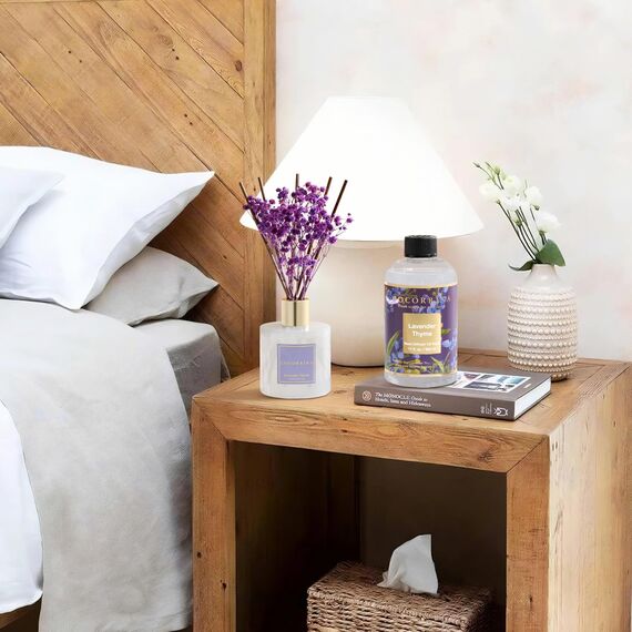 COCORRÍNA Raumduft Nachfüller 500ml mit 8 Duftstäbchen, Lavender Thyme, Langanhaltender Duft mit natürlichen ätherischen Ölen, für Wohnzimmer, Schlafzimmer und Badezimmer