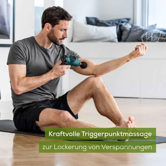 Beurer MG 99 Massagepistole, handliche Massage Gun mit 4 Aufsätzen, kraftvolle Triggerpunktmassage, Lockerung von Verspannungen, kompaktes Muskelmassagegerät mit 5 Intensitätsstufen & Akku