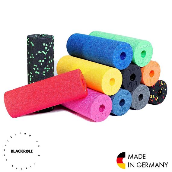 BLACKROLL® MINI Faszienrolle (15 x 5 cm), kleine Fitness-Rolle für die Selbstmassage, handliche Massagerolle für unterwegs, im Büro oder Fitnessstudio, mittlere Härte, Made in Germany, Pink