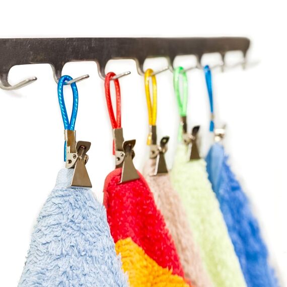 DONQL 15 Stück Handtuchklammer Haken Bunte Ersatz-Ösen für Küche und Geschirrtücher Set Handtuchclip Bad und Küche 5 Farben