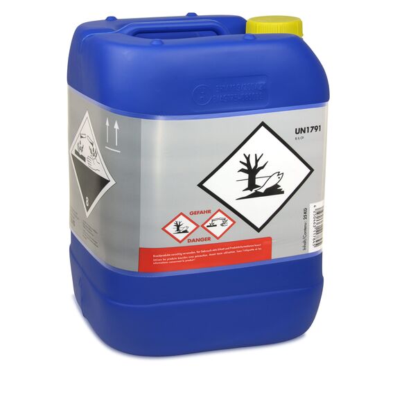 Höfer Chemie Chlor Flüssig 2 x 25 kg - Pool Flüssigchlor mit 13 bis 15% Aktivchlorgehalt zur Poolpflege und Wasserdesinfektion - Made in Germany