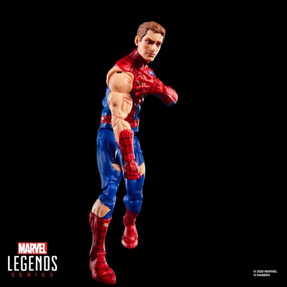 Hasbro Marvel Legends Series Magic: The Gathering Spider-Man mit Kampfspuren, Action-Figur Plus Exklusive Foil Sammelkarte