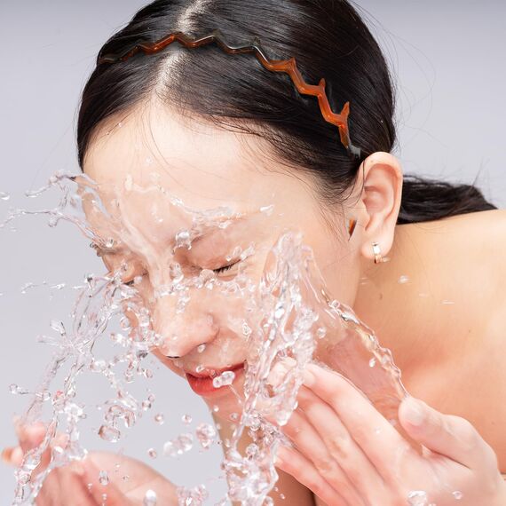 Zickzack Haarreif 4 Stück Haifischzahn Haarkamm Haarband Gewellte Kunststoff Stirnband Make Up Haarreif für Sport Fitness Tägliches für Damen Und Mädchen (Schwarz/Bernstein)