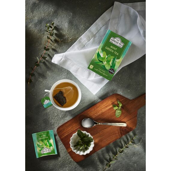 Ahmad Tea Green Mint - Grüner Tee mit Minze - Einzeln Verpackte, Aromaversiegelte Teebeutel mit 2g Tee pro Portion - 20 Teebeutel mit Band (Packung mit 3)