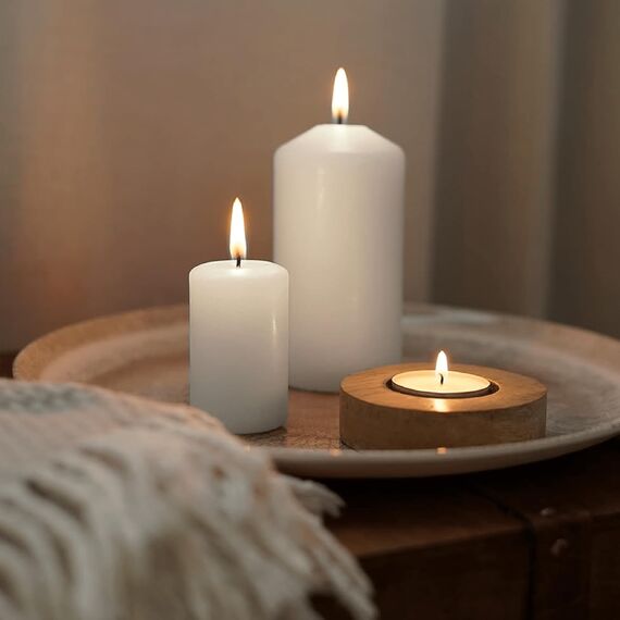 Horeca Candles - Stumpenkerzen - Weiß - Ø 4 x 7 cm - 40er Set Blockkerzen - Lange Brenndauer 12 Stunden - Ohne Duft - Kerzen für Haushalt, Feiern und Gastronomie