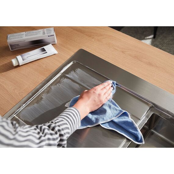 BLANCO DeepClean Stainless Steel | Reinigungsmittel und Pflegemittel für Edelstahlspülen | Profireiniger für saubere Küchen | 150ml Tube | Abperleffekt | entfernt Kratzer von Edelstahl