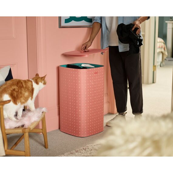 Joseph Joseph Tota Pop - 60-Liter-Wäschesammler mit Deckel, 2 herausnehmbare Wäschesäcke mit Griffen- Koralle/Grün