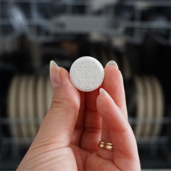 Kuno Spülmaschinentabs - 240 Tabs - Biologisch abbaubar und ohne Plastik - Effektive Reinigung - Frischer Lemongrass Duft (2er Pack, 240, stück)