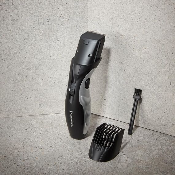 Remington Barttrimmer Herren [selbstschärf. Keramik Klingen/0,4-18mm] Bartschneider Set (Einstellrad mit 9 Längeneinstellungen ab 1,5mm, Netz-/Akkubetrieb, LED Ladeanzeige, Langhaarschneider) MB320C