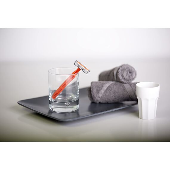 BIC 3 Sensitive Rasierer Herren, 16 Einwegrasierer mit je 3 Klingen, mit Aloe Vera & Vitamin E für eine sanfte Rasur