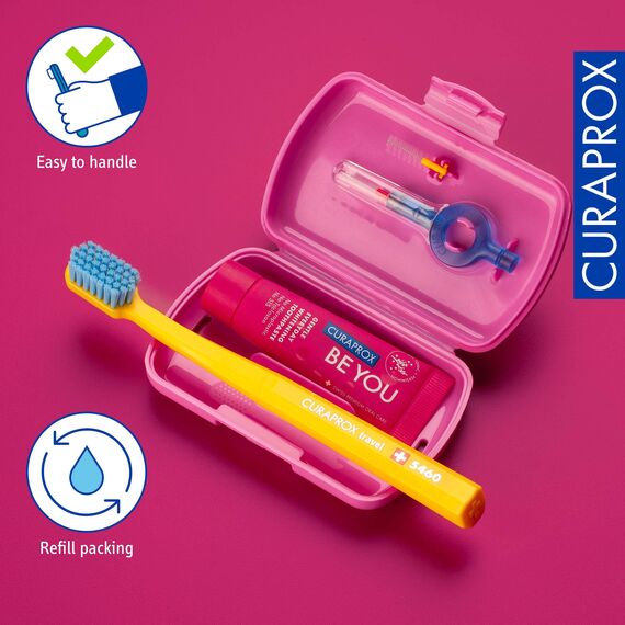 Curaprox Reiseset - CS 5460 Zahnbürste mit 'Be You' Zahnpasta | 2 CPS Prime Interdentalbürsten 07 und 09 / Zahnpflegeset 9,5 cm x 6 cm/Magenta/Hergestellt in der Schweiz