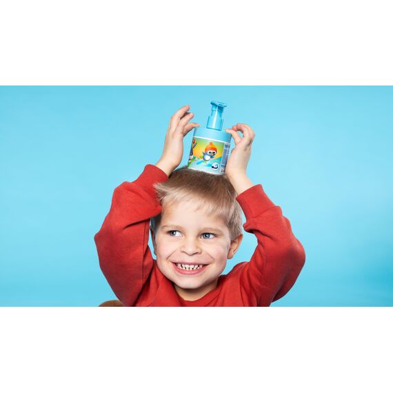 Jordan ® | Kinder-Zahnpastapumpe | Zahnpasta auf einem Pumpspender entspricht 3 normalen Tuben | Innovative und Bequeme Lösung für Kinder entwickelt | 0-5 Jahre | 1000ppm | Erdbeere | 150ml
