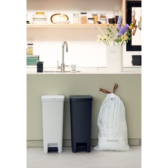 Brabantia Müllbeutel PerfectFit Spenderpackung (Code L - 40L / 45L) Extra Starke müllsäcke Mit Zugband (40 Müllbeutel)