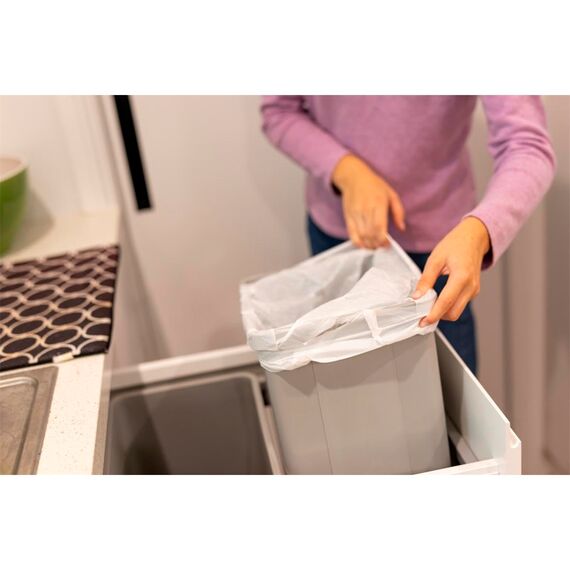 300 Müllbeutel mit Tragegriff 25 Liter - 30 Beutel pro Rolle - Reißfest und flüssigkeitsdicht - Produkt und Verpackung recyclebar - 10 Stück