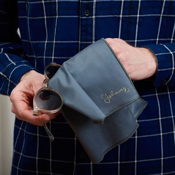 Johans® XXL Mikrofasertuch zur Reinigung von Smartphone, Tablet, Brille, Display, Kamera | Displaytuch, Brillenputztuch, Reinigungstuch | Optikerqualität in 30x30cm (Oliv)