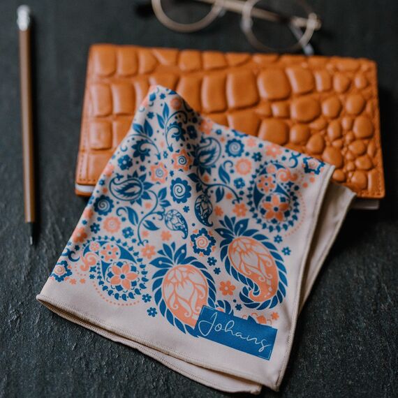 Johans® XXL Mikrofasertuch | Optikerqualität 30x30cm zur Reinigung von Brille, Smartphone, Tablet, Kamera | Brillenputztuch, Displaytuch (Bandana)