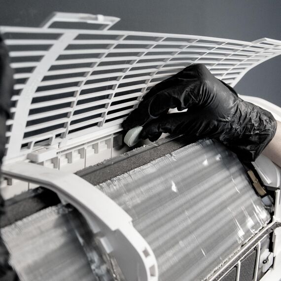 ERRECOM Klimaanlagen-Reinigungskit, enthält Clima-Net 1L Reiniger für Innengeräte und Filter, Wally Schutzhülle, A/C Tabs 40 lang wirkende Tabletten für Klimaanlage, inkl. Handschuhe