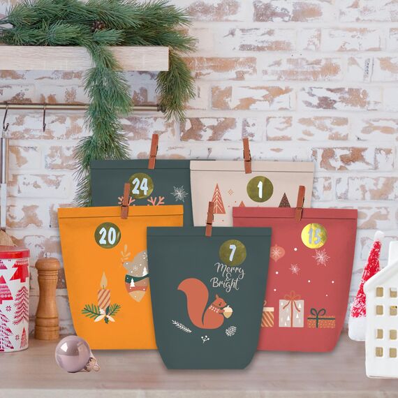 PANSIBY Adventskalender zum Befüllen, 24 Weihnachtskalender Geschenktüten zum Selber Basteln, Papiertüten mit Aufklebern zum Selbst Füllen, Kraftpapiertüten Boho Advents Selbstbefüllen