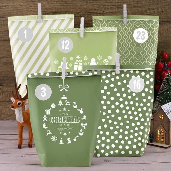 Adventskalender zum Befüllen 2025, Weihnachtskalender Papiertüten, Kraftpapiertüten zum selbst füllen,grüner Stil, 24 Bedruckte Geschenktüten für Kinder Junge und Mädchen, Wiederverwendbar