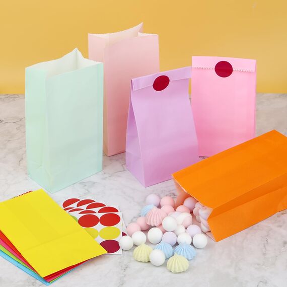 40 Stück Geschenktüten Kindergeburtstag, Mitgebsel Tüten mit 60 Aufkleber, Bunt Papiertüten Kindergeburtstag, Geburtstagstüten Kinder, Geschenktüten Klein für Mitgebsel Kindergeburtstag, Party