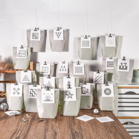 KOHMUI Adventskalender zum Befüllen, 24 Weihnachtskalender Papiertüten zum Selbst Füllen, Zahlen Etiketten mit Geometrische Formen, Geschenktüten zum Selber Basteln