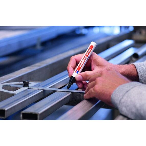 edding 750 Lackmarker - Rundspitze 2-4 mm - Lackstift zur Markierung und Beschriftung von Metall, Glas, Stein oder Kunststoff - hitzebeständig, permanent, wischfest (Gold, Silber Set)