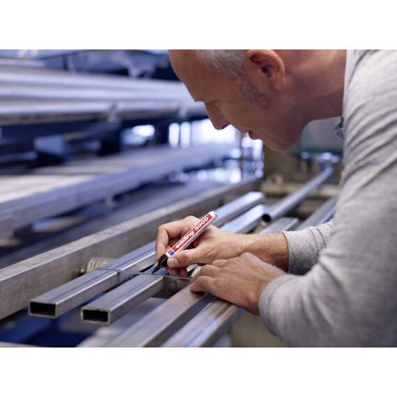 edding 3000 Permanentmarker - rotviolett (lila) - 10 Stifte - Rund-Spitze 1,5-3 mm - schnell trocknender Permanent Marker - wasserfest wischfest - für Karton Kunststoff Holz Metall - Universalmarker