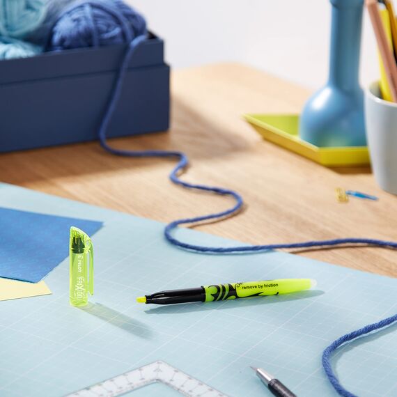 PILOT FriXion Light, Radierbarer Textmarker, (Neongelb), 1 stück (3er Pack)