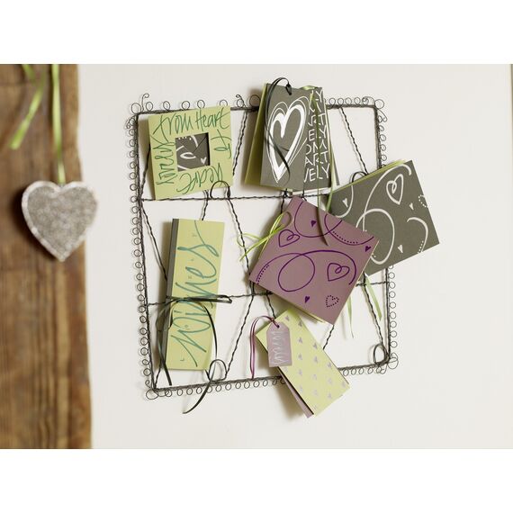 edding 751 Glanzlackmarker - weiß - Packung mit 1 Lackmarker - Rundspitze 1-2 mm - Lackstift für Glas, Stein, Holz, Kunststoff und Papier - wasserfest, stark deckend (Packung mit 2)