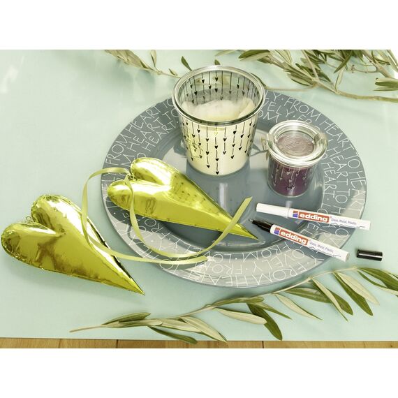 edding 780 Glanzlackmarker - gold - Packung mit 1 Lackmarker - extra-feine Rundspitze 0,8 mm - Lackstift für Glas, Stein, Holz, Kunststoff und Papier - wasserfest, stark deckend, sehr dünn