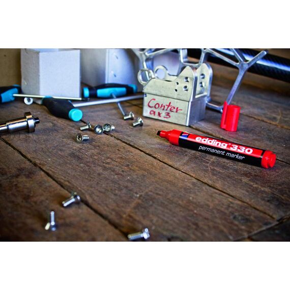 edding 330 Permanentmarker - gelb - 10 Stifte - Keil-Spitze 1-5 mm - wasserfest, schnell-trocknend - wischfest - für Karton, Kunststoff, Glas, Holz, Metall, Glas