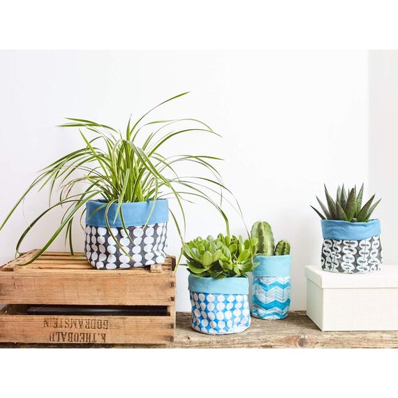 edding 4500 Textilmarker - hell-grün - 10 Stück - Rundspitze 2-3 mm - Textilstifte waschmaschinenfest (60 °C) zum Stoff bemalen - Stoffmalstift