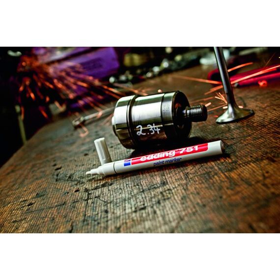 edding 751 Lackmarker - grün - 10 Stifte - Rundspitze 1-2 mm - Lackstift zur Markierung und Beschriftung von Metall, Glas, Stein oder Kunststoff - hitzebeständig, permanent, wischfest