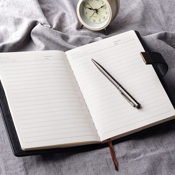 WEMATE Tagebuch mit Schloss, A5 PU Leder Journal mit Schloss 240 Seiten, Vintage Lock Journal mit Stift & Geschenkbox, abschließbares Tagebuch für Frauen & Männer, 8.6x5.8in (Schwarz)