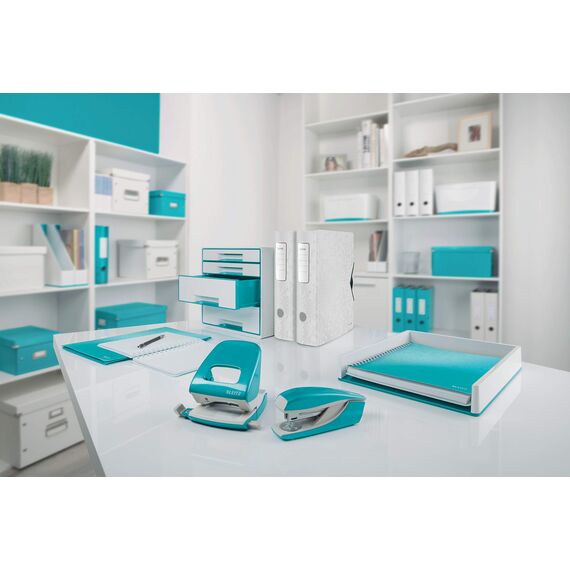 Leitz Qualitäts-Ordner 180° Active WOW, A4, Breit, Abgerundeter Rücken, 8,2 cm breit, Gummibandverschluss, Leichtes Polyfoam, Plastik-Ordner, WOW Serie, Eisblau, 11060051