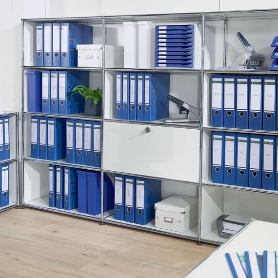 Leitz Qualitäts-Ordner 180° Plastik, das Original, DIN A4 Aktenordner 8,2 cm breit, Kunststoff-Ordner mit PP-laminiertem Einband, Mit 180° Mechanik, Höchste Stabilität und Qualität, Blau, 10105035