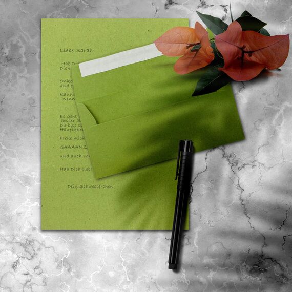 150x Briefpapier Set DIN A4 mit DIN Lang Briefumschlägen, Haftklebung - Kraftpapier-Hellgrün - Recycling-Schreibpapier mit Kuverts - FarbenFroh by GUSTAV NEUSER