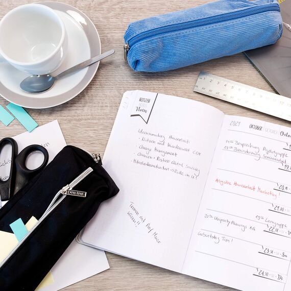 Online Premium-Schlampermäppchen/Pencil Case in Cord Schwarz I Stylisches Schlamperetui für Jungen & Mädchen I Federmäppchen mit praktischem Reißverschluss I 1 Fach I Ideal für Schule, Uni & Büro