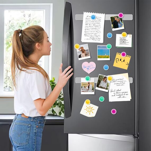 Mexgcom 4 Stück Magnettafel Memotafel, Selbstklebend Magnetleisten, 30x3cm, mit 16 Starke Magnete (4 Farben), Magnettafel Magnete für Schule, Büro, Dokumente und Fotos (4PCS)