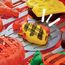 Play-Doh Grillparty Spielzeug, Grill-Station mit Formen, Accessoires und 6 Dosen Knete zum Basteln, Grillen und Kochen, Küchenspielzeug, Bastelset und spannende ab 3 Jahren