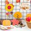 Nourdom 12tlg DIY Herbst Windspiel Bastelset Kinder, Holz Blatt Windspiele zum Bemalen mit Hängendem Klangspiele Kreativsets mit Diamant Aufkleber Geburtstag Geschenke für Mädchen Jungen