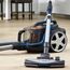 Philips PowerPro Expert Beutelloser Staubsauger – Kompakt, 900-W-Motor, PowerCyclone 8 Technologie für starke Saugleistung, Multi-Oberflächen-Reinigung, Allergy Lock, Super Turbo Bürste (FC9745/09)
