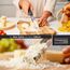 Winzbacher - Premium Zester Reibe I Parmesanreibe, Zitronenreibe, Muskatnuss Reibe, Ingwerreibe u.v.m. I rasiermesserscharfe Edelstahl Klinge I Spülmaschinenfest I inkl. Schụtz & Reinigungsbürste