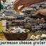Käsereibe Zitronenreibe Zester Reibe Fein Parmesanreibe Handreibe Rasiermesserscharfe Premium Edelstahl Reibeoberfläche -Spülmaschinengeeignet inkl. Schutzabdeckung &TPR Griff, für Hartkäse, Zitrus