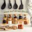 Praknu Gewürzgläser 120ml - 10er Set Gewürzdosen Organizer mit Gewürzetiketten - Luftdicht - Spülmaschinenfest -Küchenorganisation - für Gewürze, Kräuter & Tee